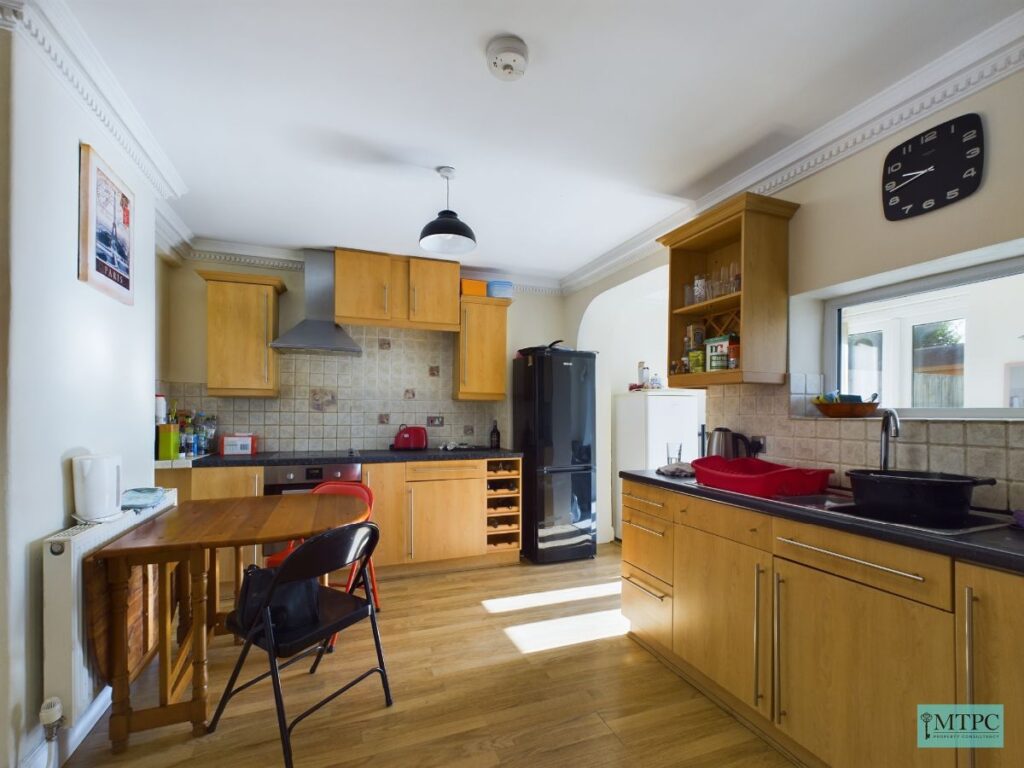 Room 1, Crombie Avenue, York
