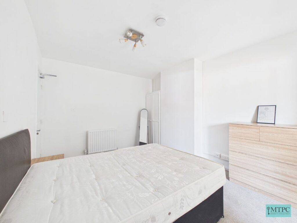 Room 3, Kingsway North, York